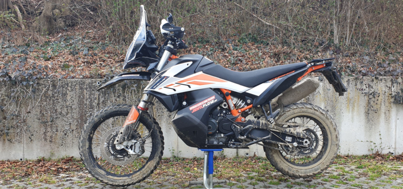 KTM Adventure 790R Rade Garage Parts muddy