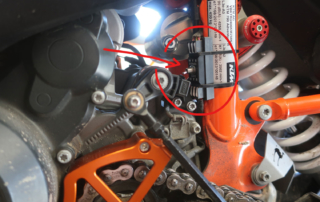 KTM Adventure 790R Vanasche Motorsports Seitenständer Bypass Dongle