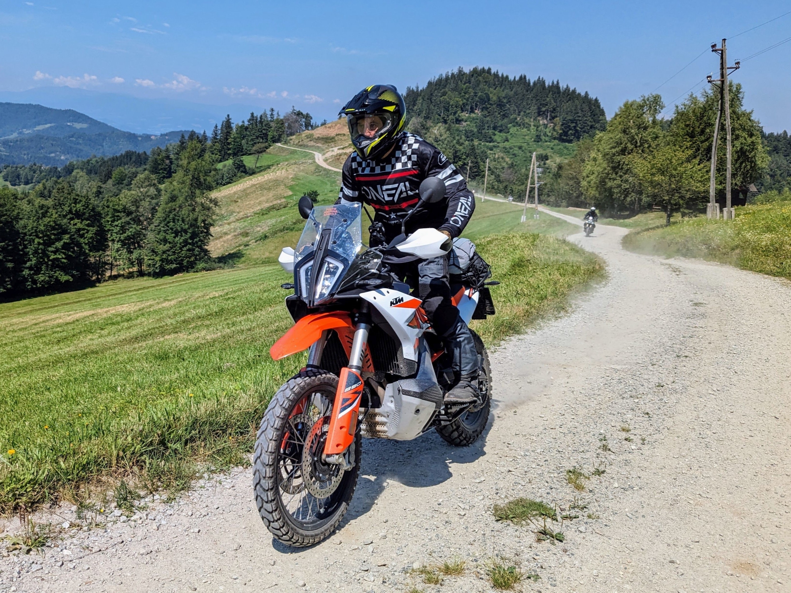 Jentlflow Adventurebike Offroad Fahrtechnik Training – perfekt vorbereitet am Start