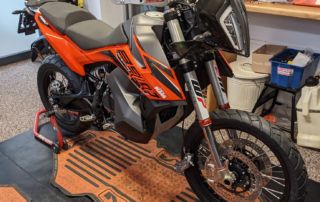 KTM Adventure 890 WP Pro Fahrwerk Einbau Jentlflow