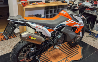 KTM Adventure 890 Rally Umbau Finish Jentlflow