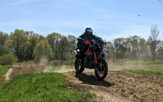Jentlflow Endurotraining Mit dem 2-Zylinder auf der Motocross Strecke