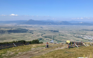 Jentlflow bei der Bosnia Rally 2022 Spektakuläre Skipistenauffahrt