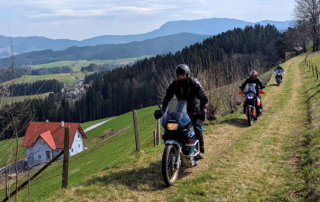 Jentlflow Adventurebike Schöckl warm up Wiesenfahrt